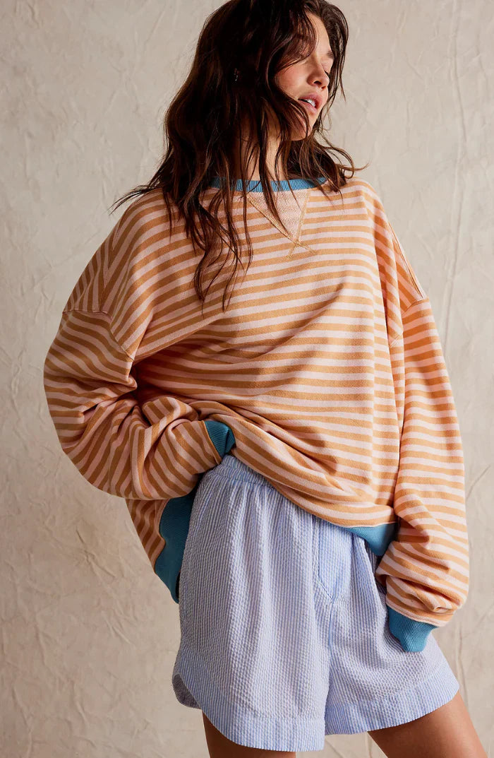 Felpa oversize Mila – Felpa comoda con righe classiche e dettagli a contrasto