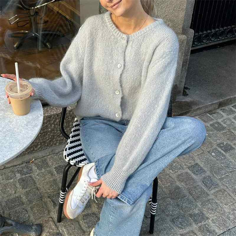 Cárdigan Addilyn para mujer: un cárdigan de punto suave, elegante y cómodo para el invierno.