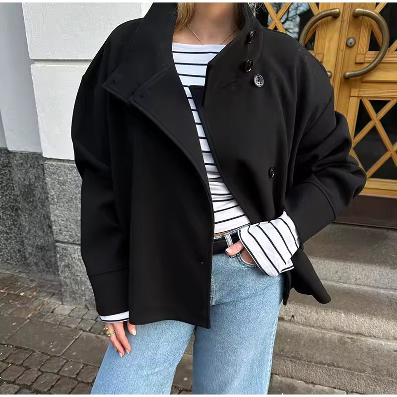 Elise Korte Damesjas – Elegant, Comfortabel en Veelzijdig met Dubbele Knopenrij