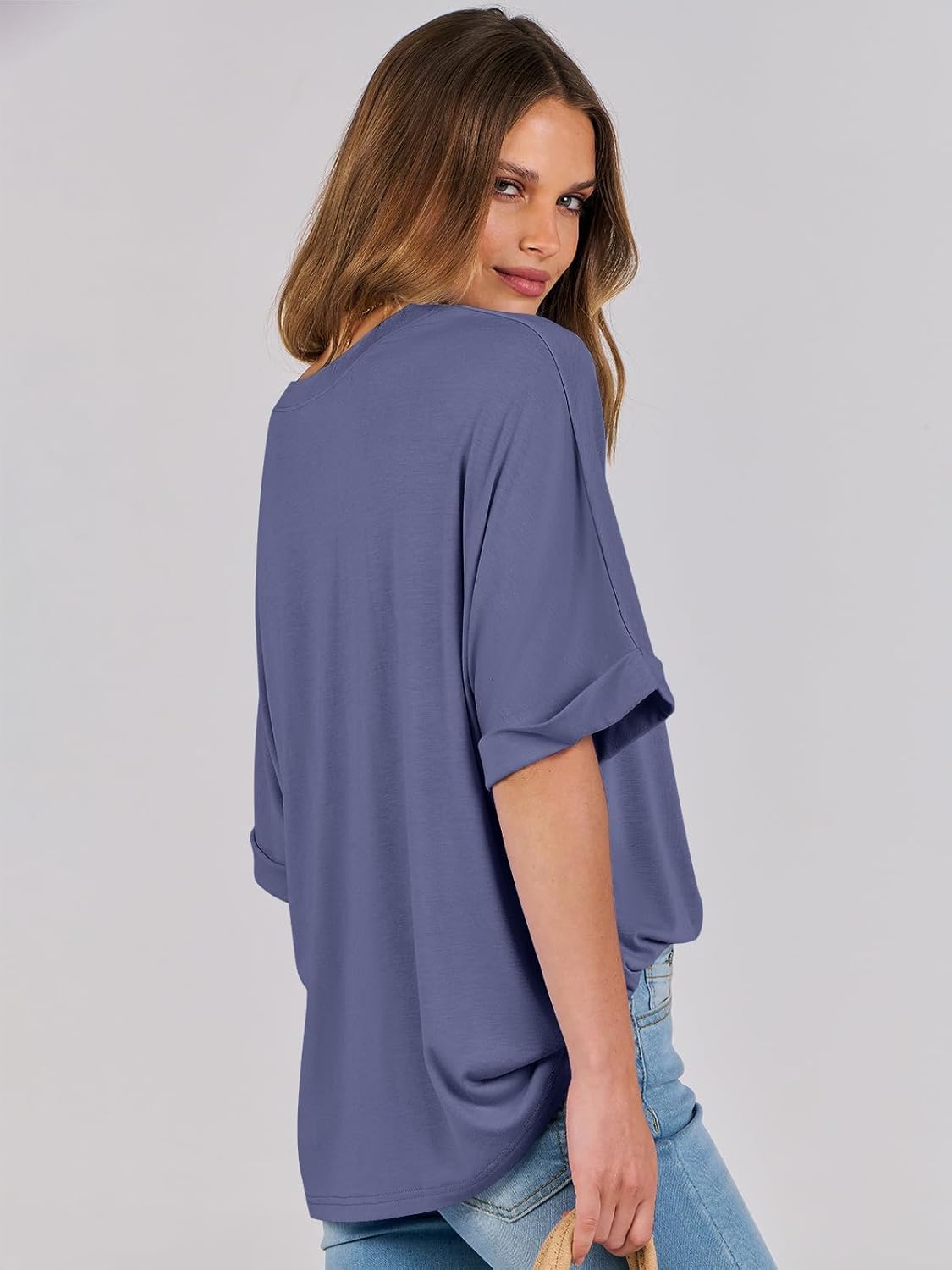 Laura Oversize Women's T-Shirt – Chic Summer Top with Round Neck and Short Sleeves Tunic