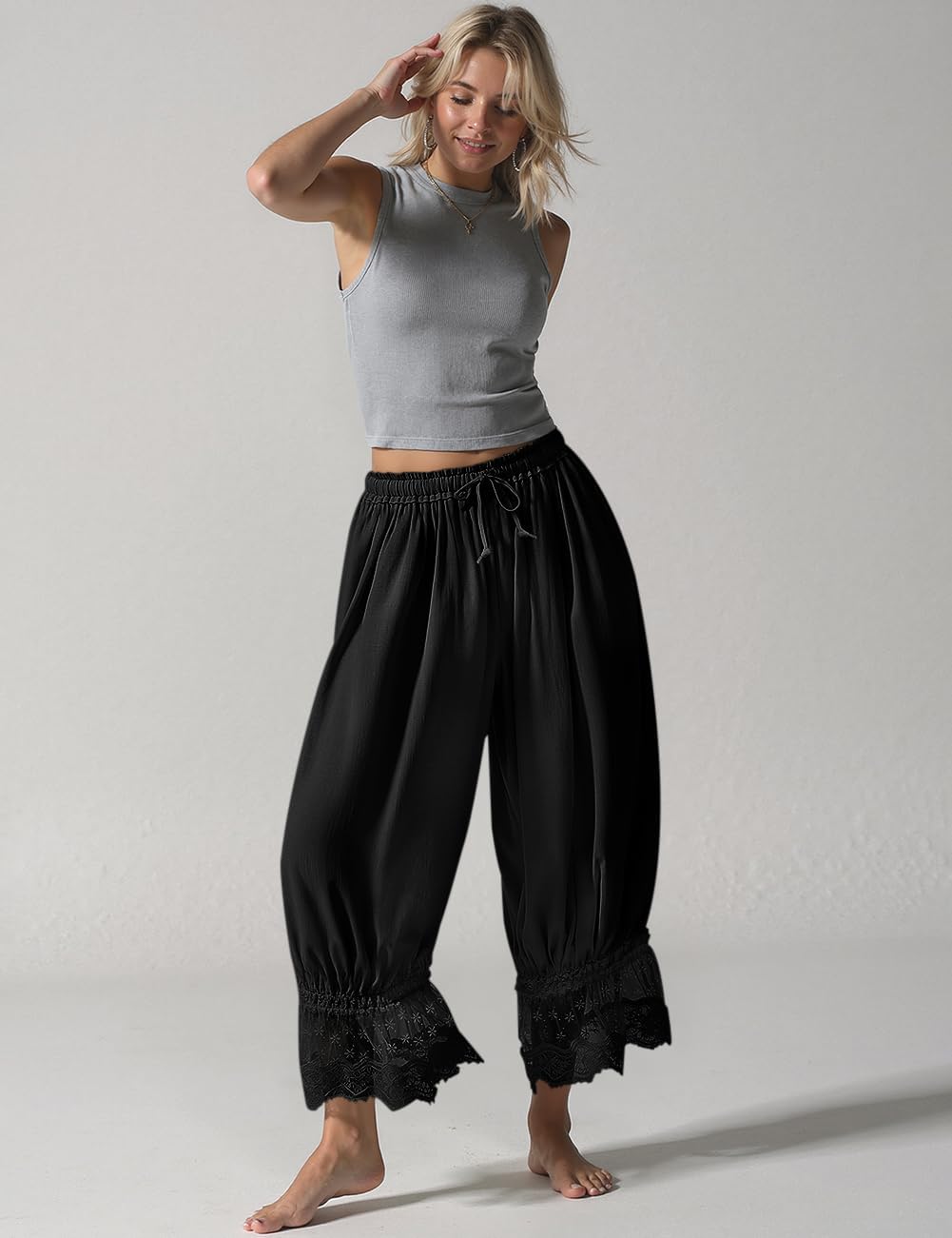 Tyra Pantalon Damă Vintage – Bloomer din In cu Dantelă, Croială Largă cu Volane, Vară Șic