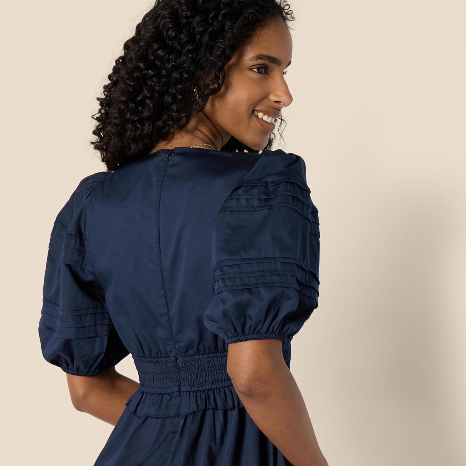 Charlotte Midikleid für Damen – Elegantes Kleid mit Puffärmeln und V-Ausschnitt