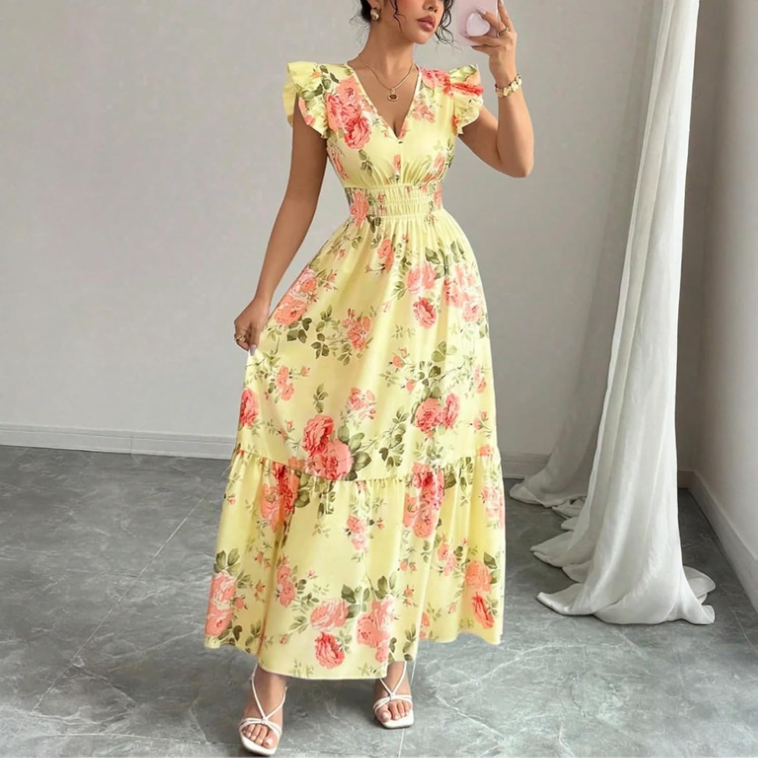 Camille kjole til kvinder – maxi kjole med blomster, V-hals, flæseærmer, smocktalje, sommer