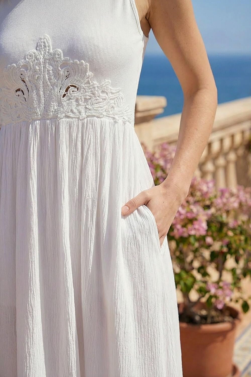 Vestido Midi Claire para Mulher – Vestido de Verão em Algodão com Renda, Gola Redonda, Elegante e Confortável