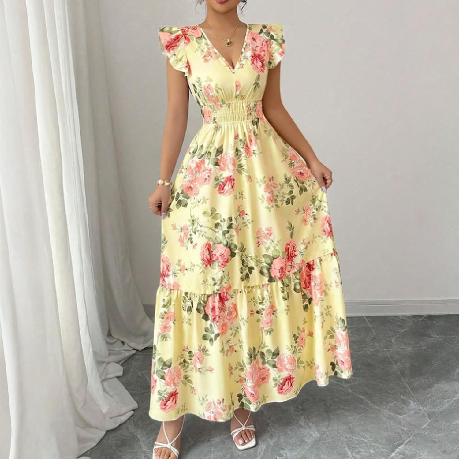 Camille kjole til kvinder – maxi kjole med blomster, V-hals, flæseærmer, smocktalje, sommer