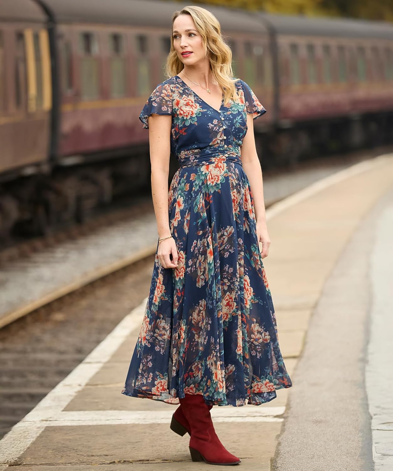 Sophie dámské květované šaty – elegantní letní šaty z georgette s výstřihem do V a krátkými rukávy
