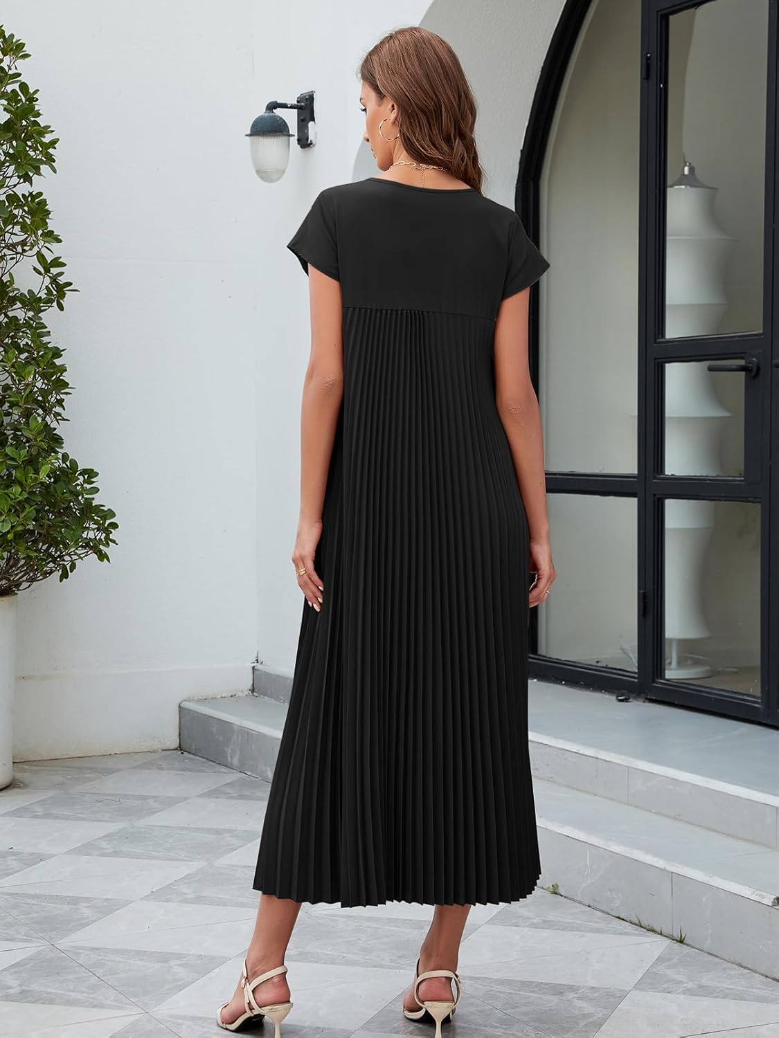 Rochie lungă Ginny pentru femei – plisată, decolteu rotund și buzunare, croială fluidă elegantă de vară