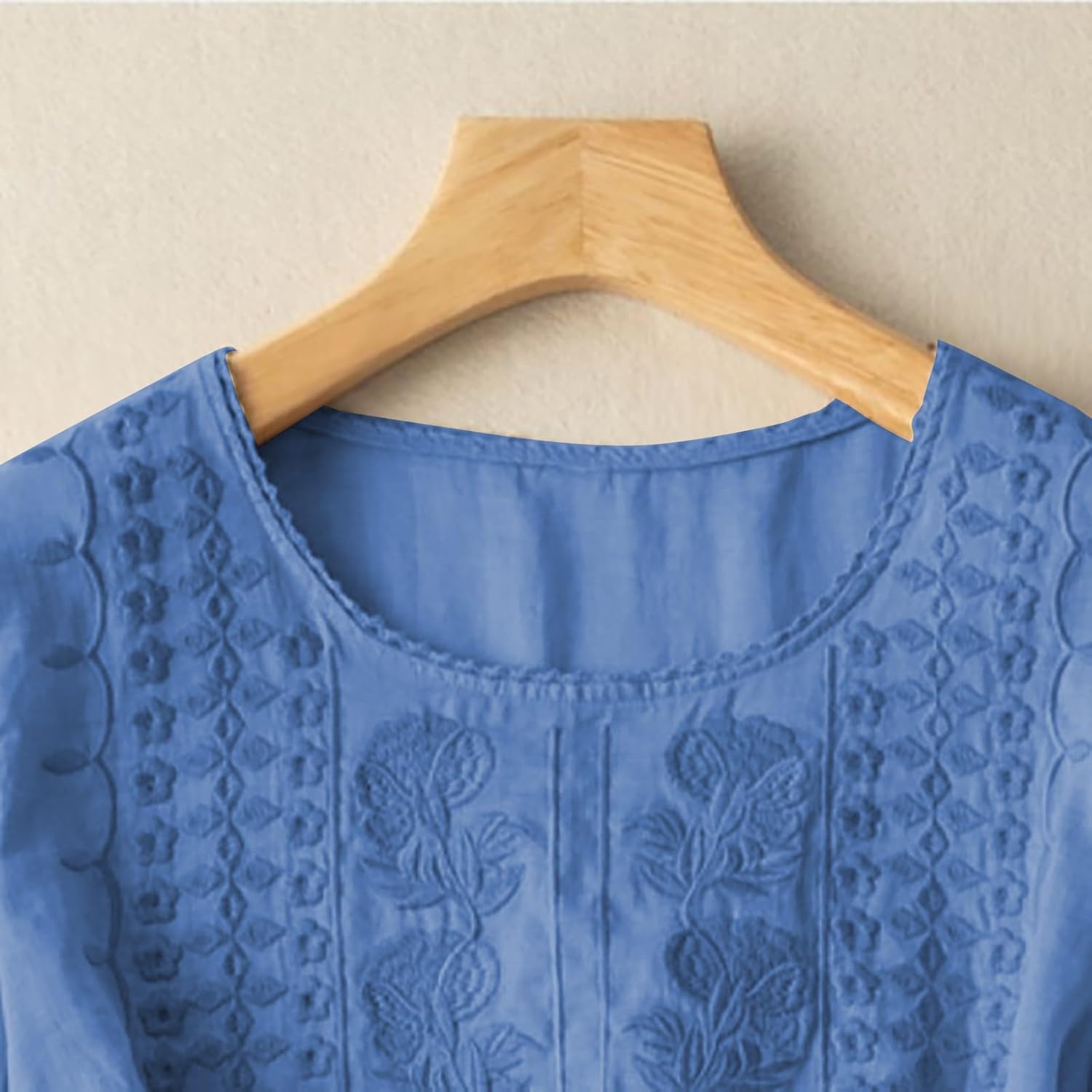 Blusa Élise para Mulher em Linho – Top Boémio com Decote em V e Bordados Florais