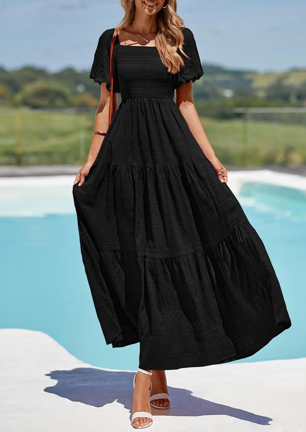 Vestito Maxi Estivo da Donna Reese – Vestito con Scollo Quadrato Arricciato, Maniche a Sbuffo e Volant Fluidi