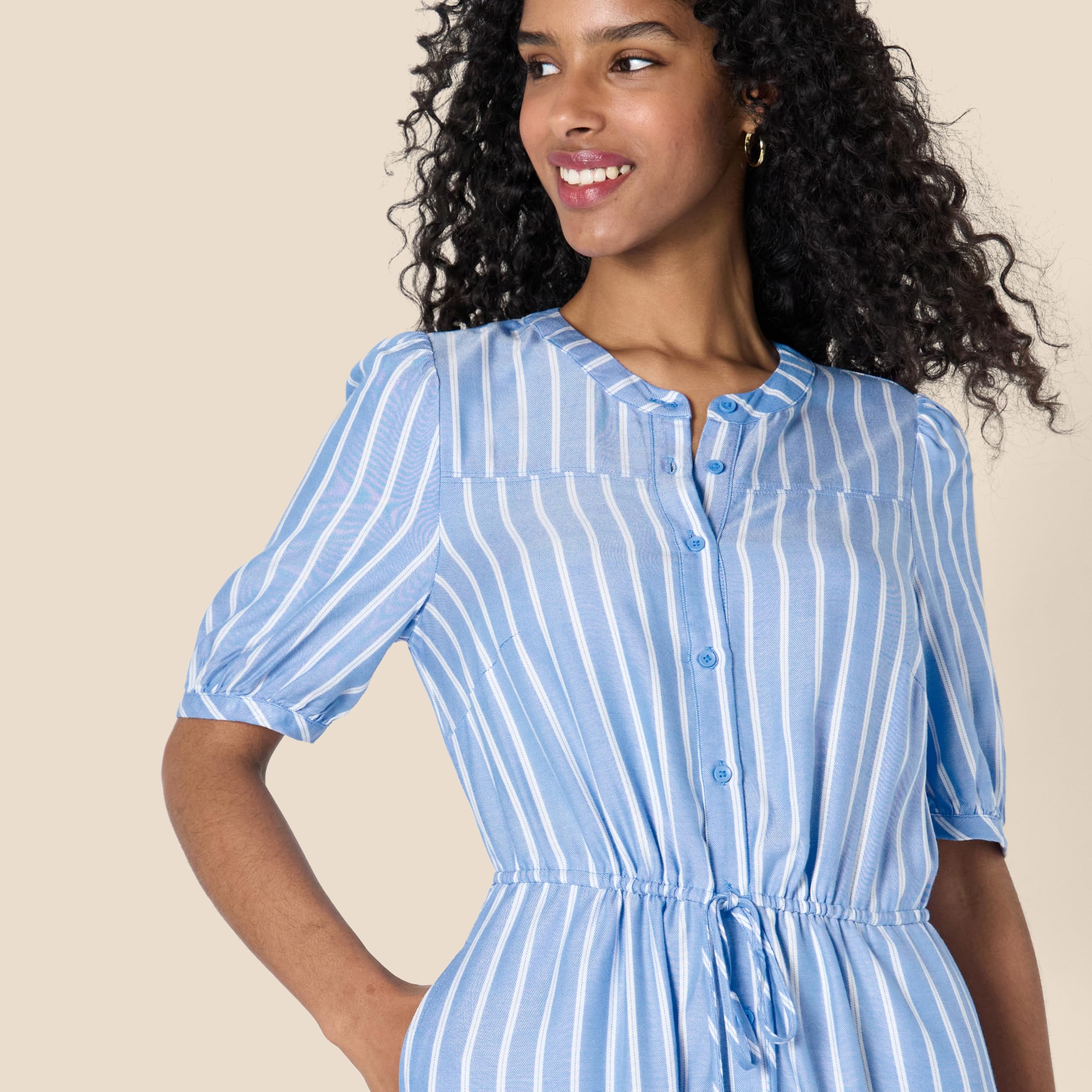 Vestido Krishna para Mulher – Corte A-Line Ajustado, Mangas Curtas e Saia Midi Evasê com Bolsos