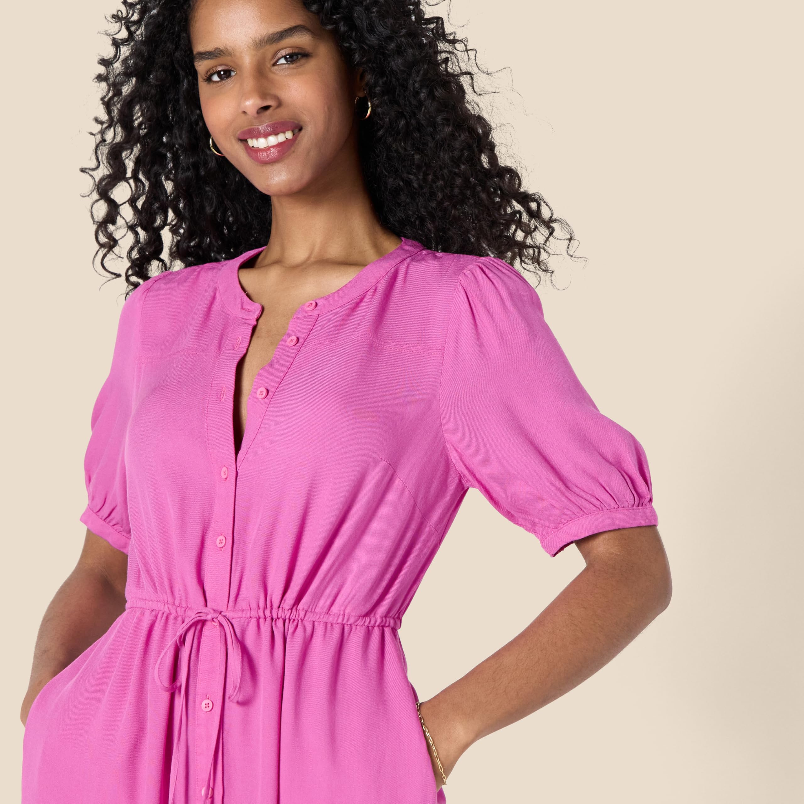 Vestido Krishna para Mulher – Corte A-Line Ajustado, Mangas Curtas e Saia Midi Evasê com Bolsos