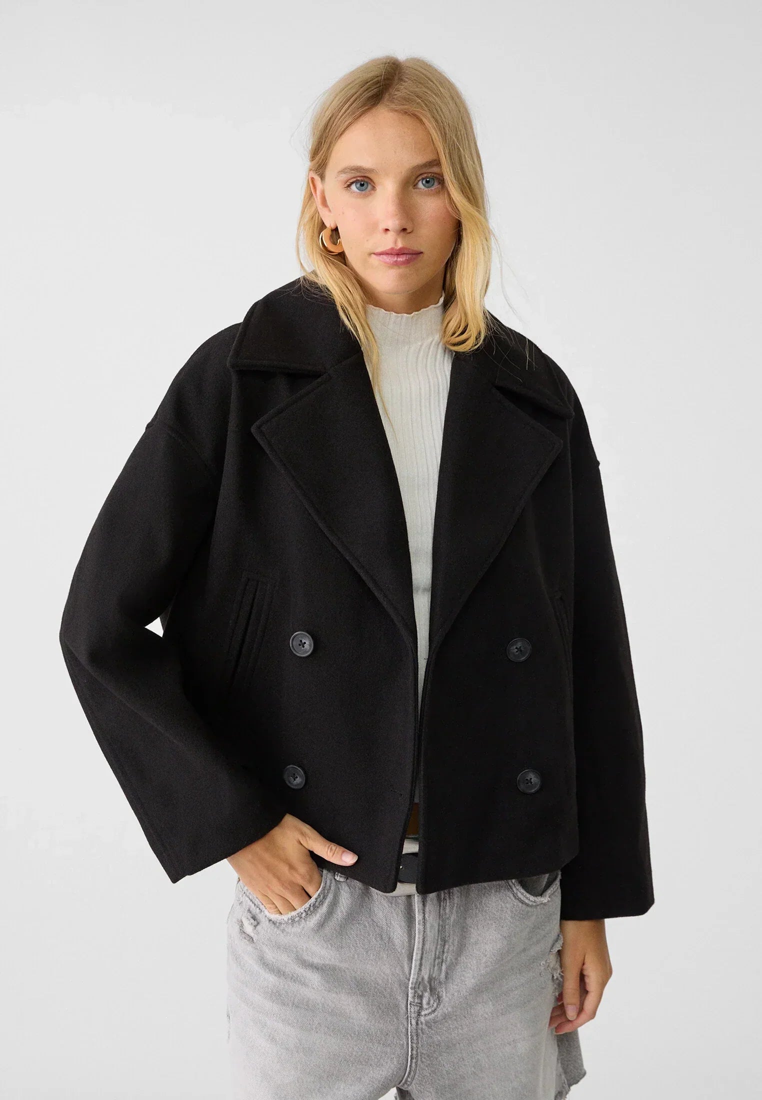 Olivia Femme Abrigo – Abrigo Corto Cruzado con Botones Elegantes y Estilo Moderno