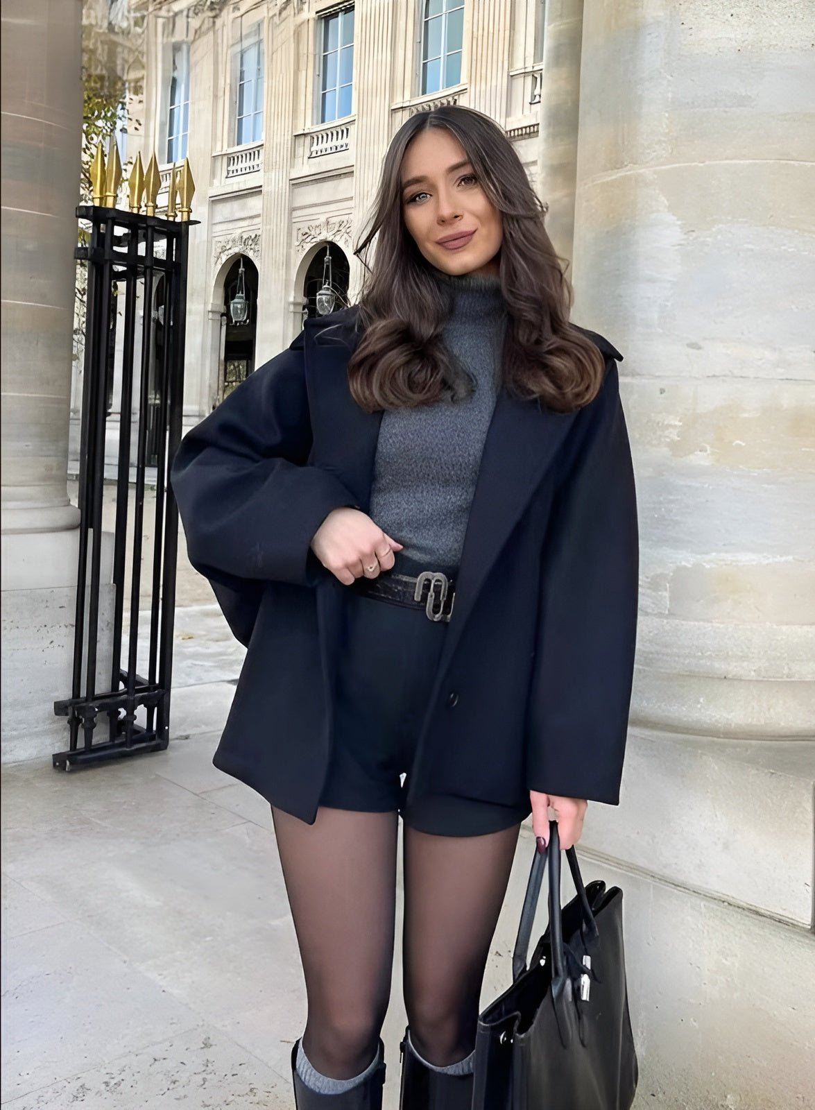 Aitana płaszcz damski z mieszanki wełny – minimalistyczny oversize z szerokimi klapami i luźnym krojem