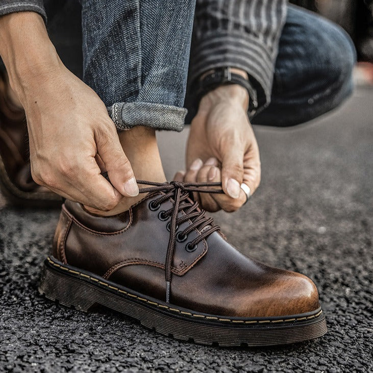 Sapatos Enzo Homem Casual – Modelo Baixo com Atacadores e Sola Durável para o Dia a Dia