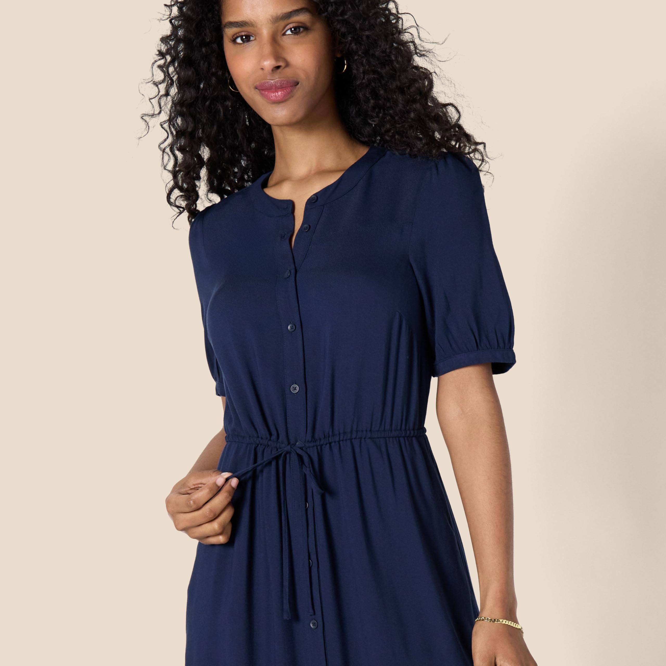 Vestido Krishna para Mulher – Corte A-Line Ajustado, Mangas Curtas e Saia Midi Evasê com Bolsos