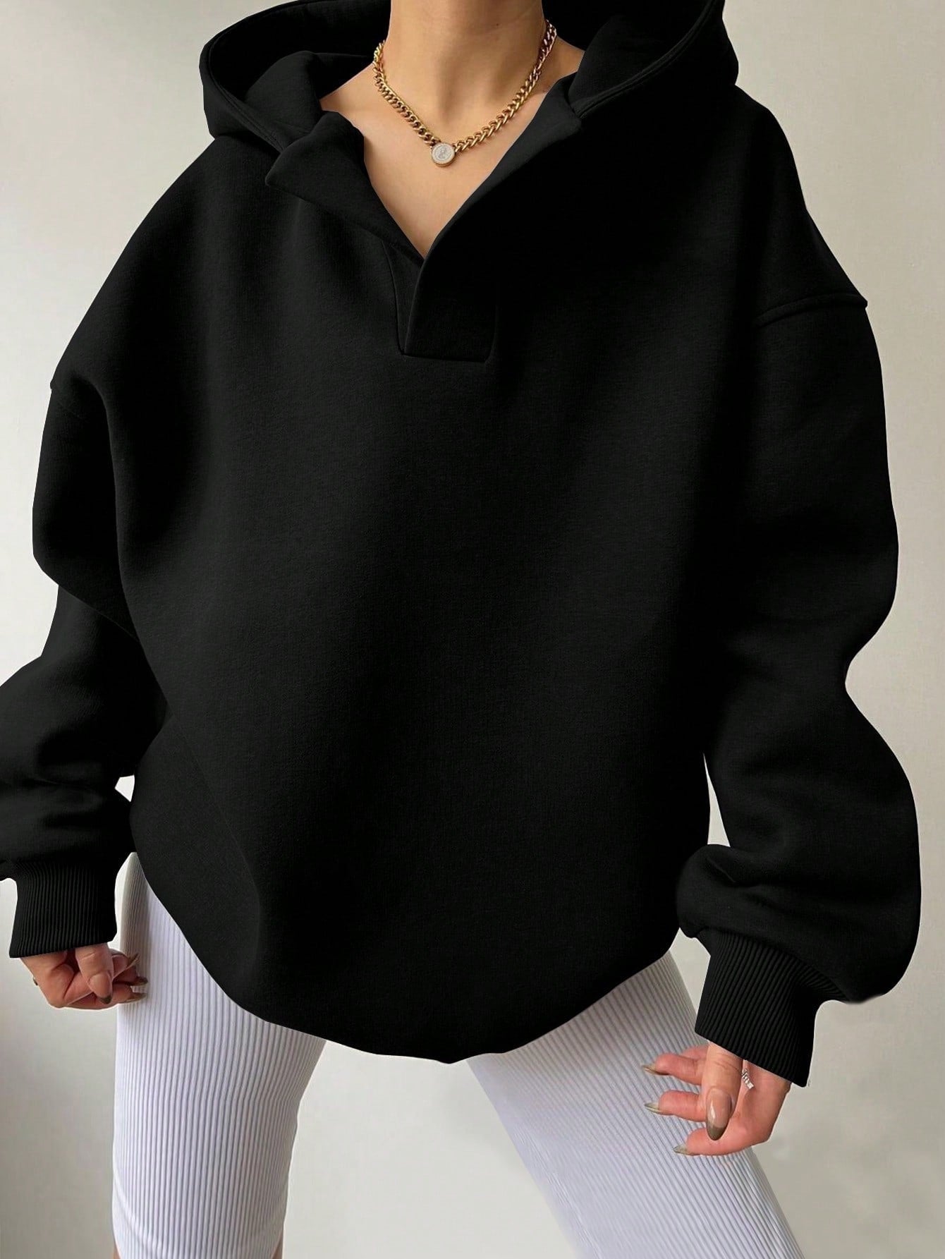 Nayeli Sweat Women – Loose Solid Comfortable Hoodie for a Casual Autumn/Winter Style