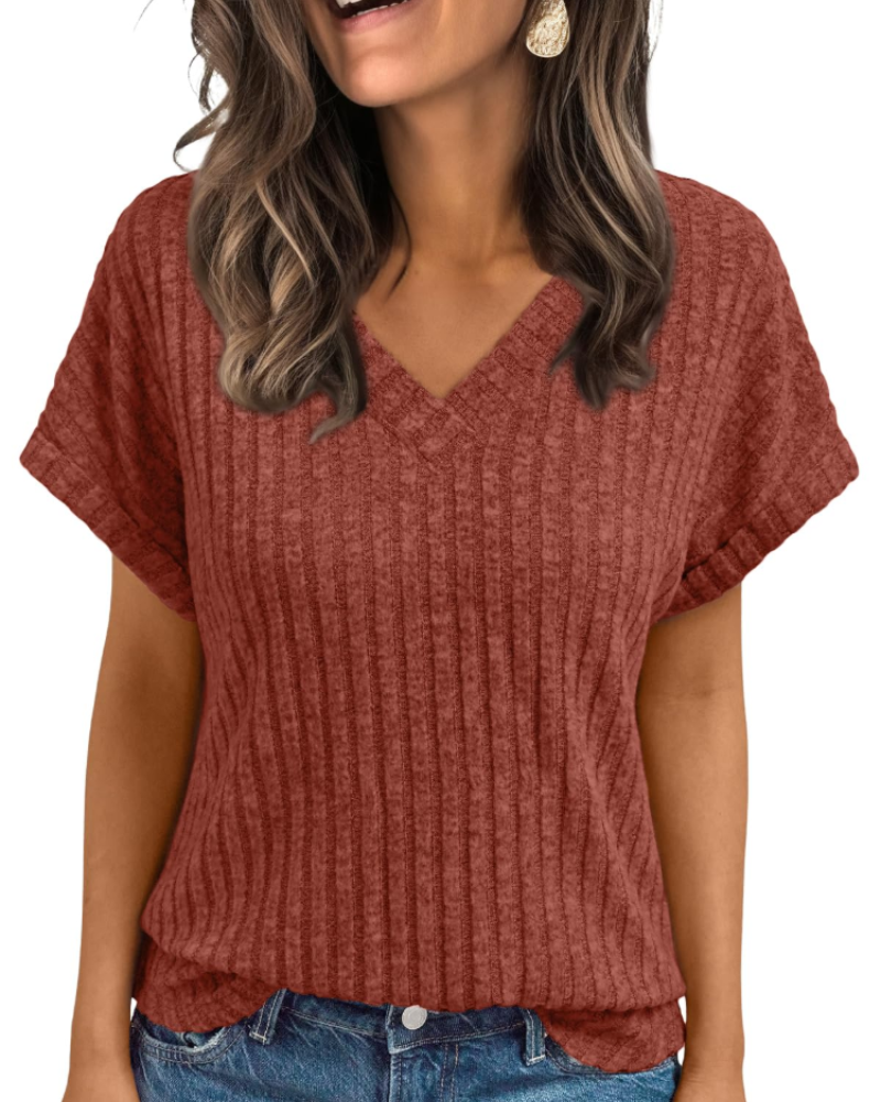Orla Top Femme – Elegantní halenka s výstřihem do V a krátkými rukávy, volný střih casual chic