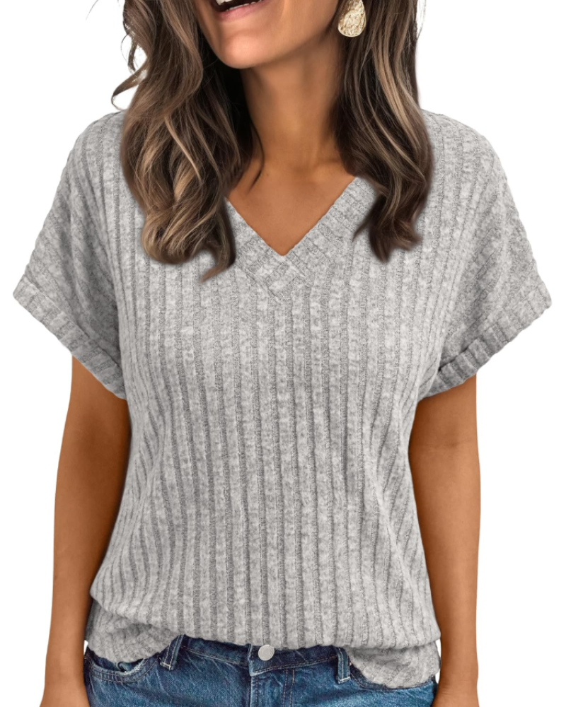 Orla Top Femme – Elegantní halenka s výstřihem do V a krátkými rukávy, volný střih casual chic