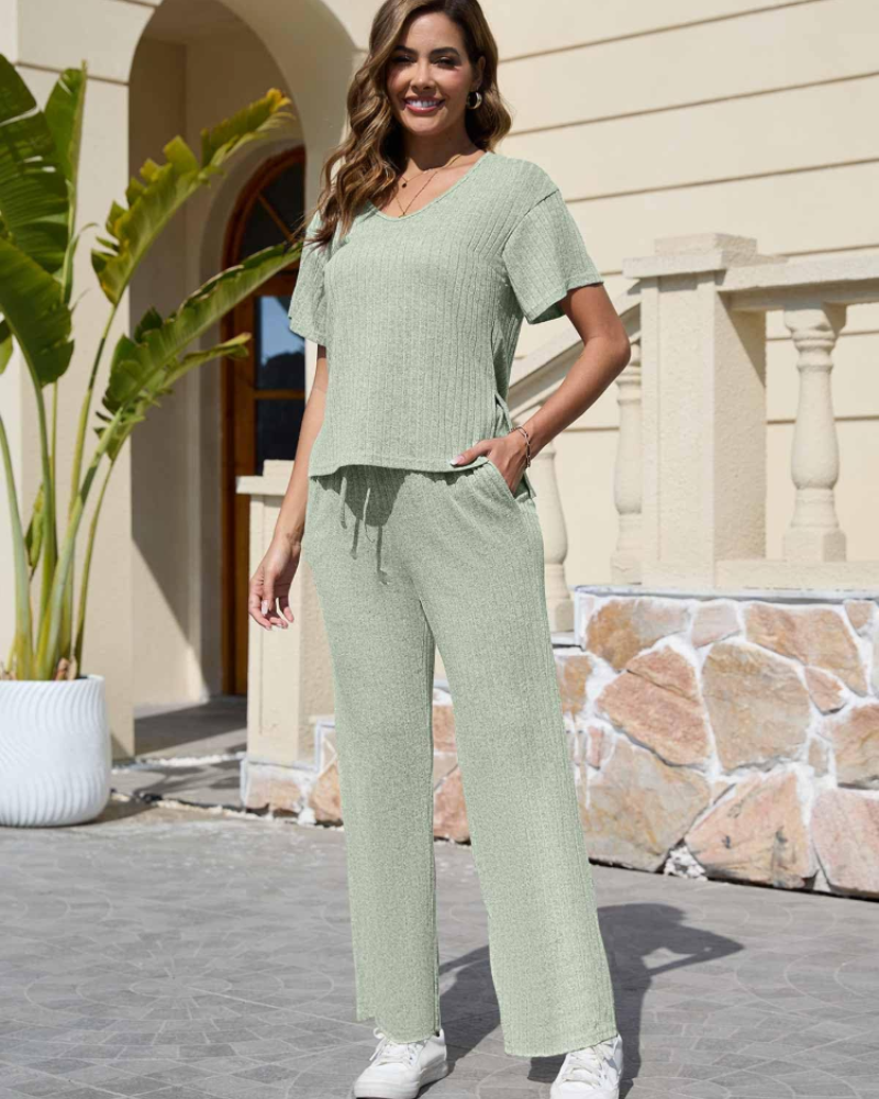 Isabelle Women's Ribbed Set – V-Neck Top & Wide-Leg Pants 2-Piece with Pockets
