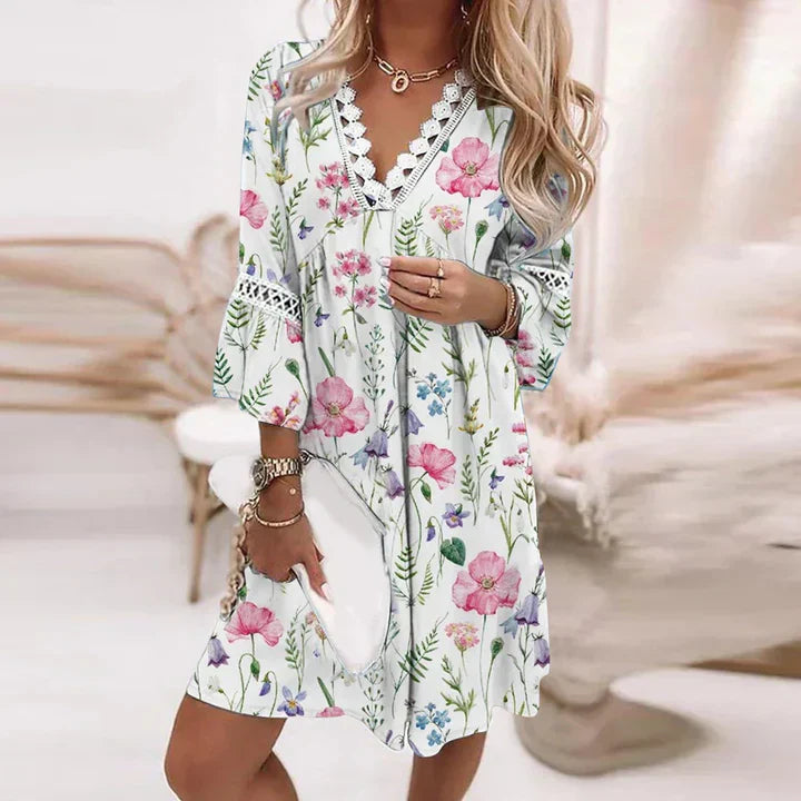 Letné šaty Cassandra – Kvetinová ľahkosť a uvoľnená elegancia