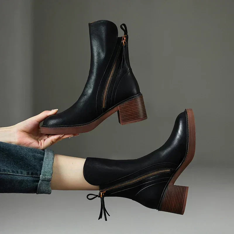 Botines Kailani para mujer: elegantes y duraderos, de piel premium y estilo atemporal.