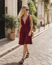 Ellie Dámské Šaty – Letní Šaty Bez Rukávů, Výstřih do V a Elegantní Pohodlný Střih