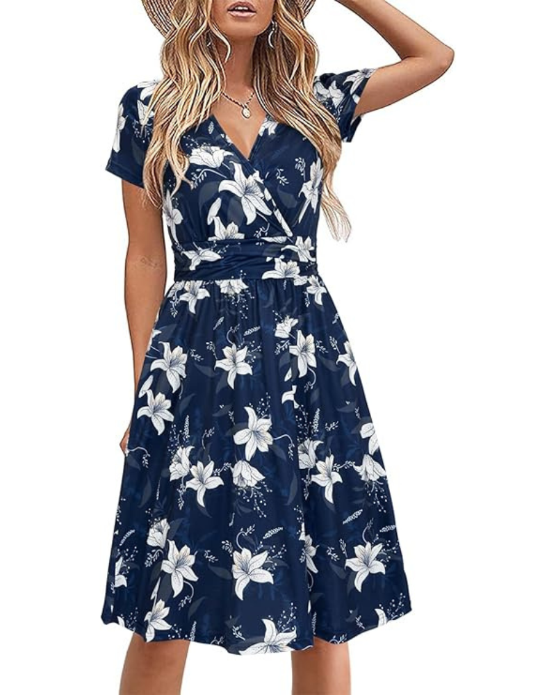 Sukienka Genesis Femme – Kwiatowy Wzór, Kopertowy Dekolt w Serek i Kieszenie, Elegancki Krój A-Line