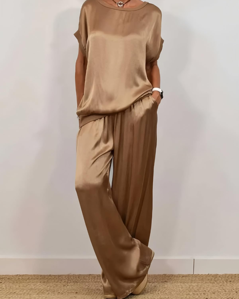 Completo Olivia Donna in Satin – Top Girocollo & Pantaloni Larghi con Vita Elastica