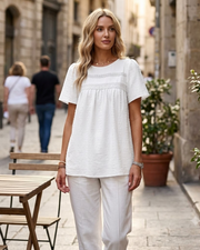Blusa Eugenia Feminina – Top Boémio com Renda de Croché e Mangas Curtas