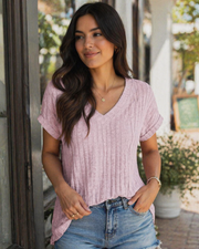 Orla Top Femme – Elegantní halenka s výstřihem do V a krátkými rukávy, volný střih casual chic