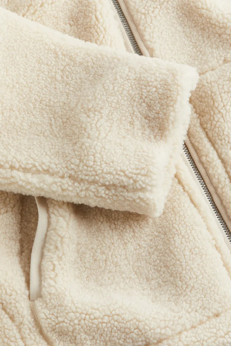 Fely női teddy kabát – Meleg, bő szabású kabát magas nyakkal és extra puha anyagból
