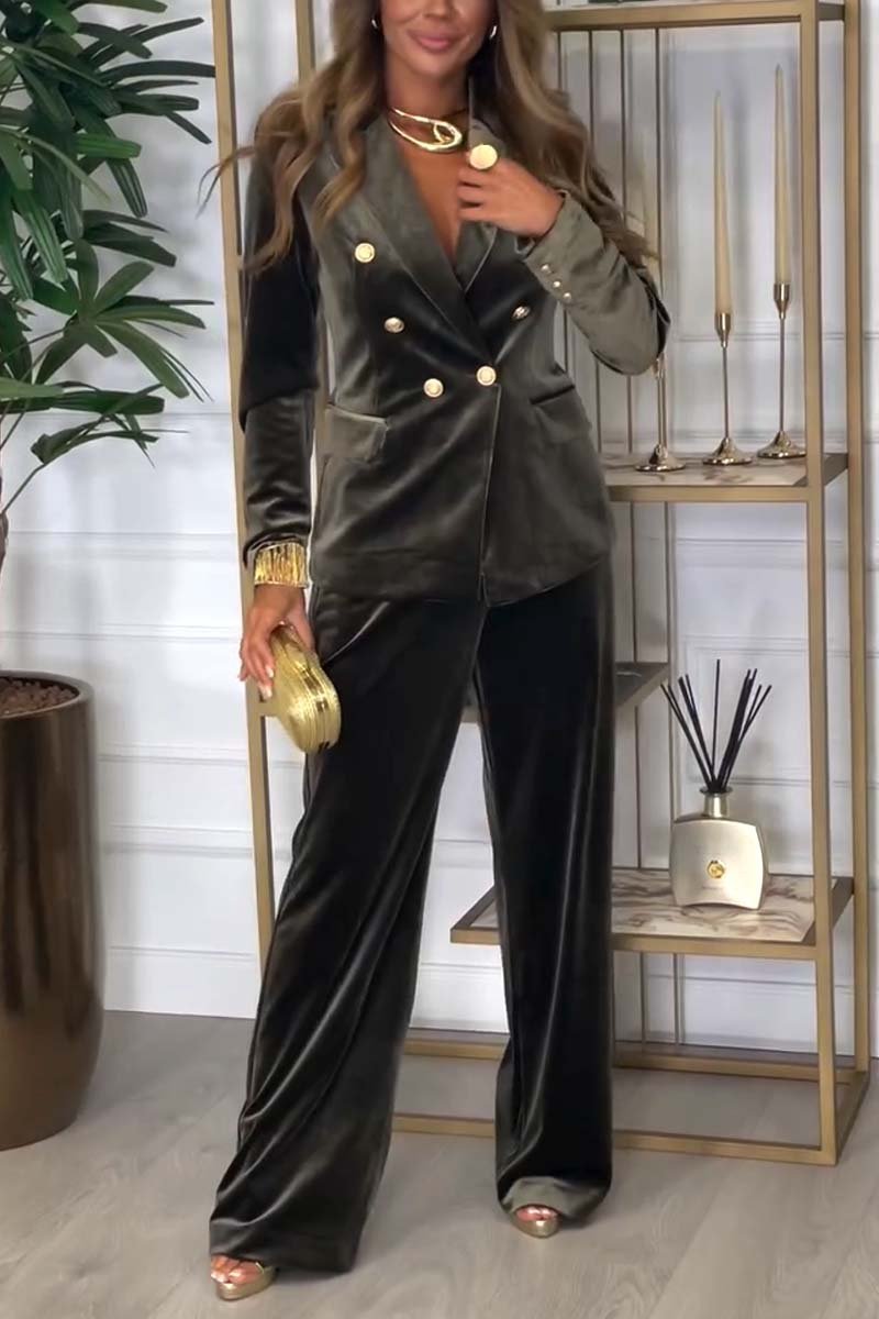 Lora Velvet Set Women – Luxury Two-Piece Suit with Soft Fabric and Versatile Design