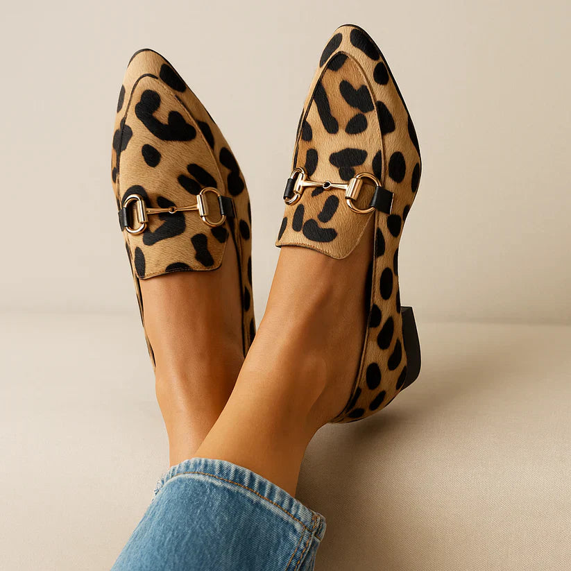 Eleanor Mocassins Femme – Leopardi-kuvioidut slip-on-mokassinit kultaisella soljella ja kevyellä mukavuudella