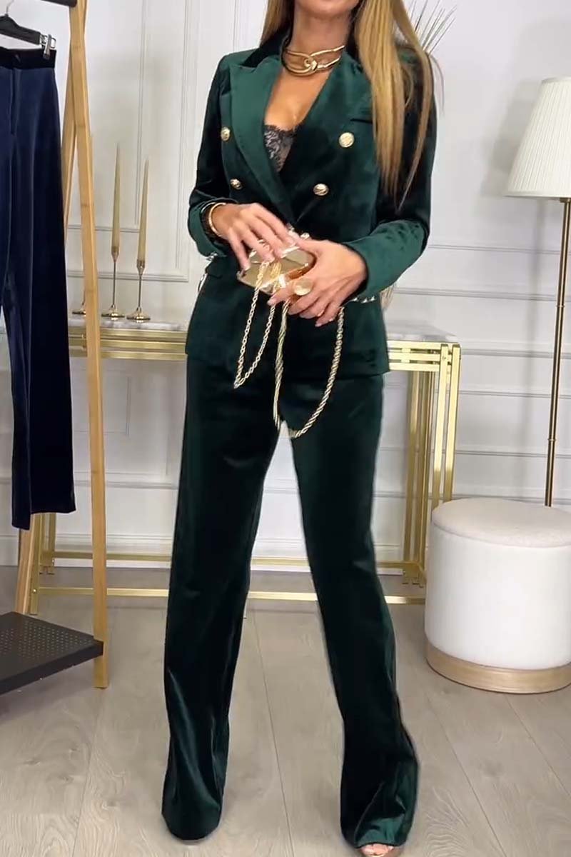 Lora Velvet Set Women – Luxury Two-Piece Suit with Soft Fabric and Versatile Design